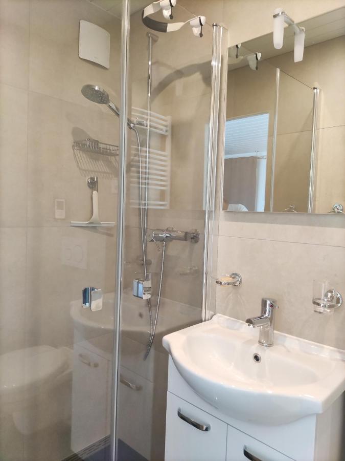 Beau Studio Avec Terrasse Et Vue Exclusivement Pour Non Fumeurs 벨몬트쉬르로잔 외부 사진